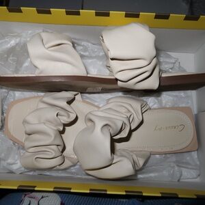 Beige/bone barely worn sandals